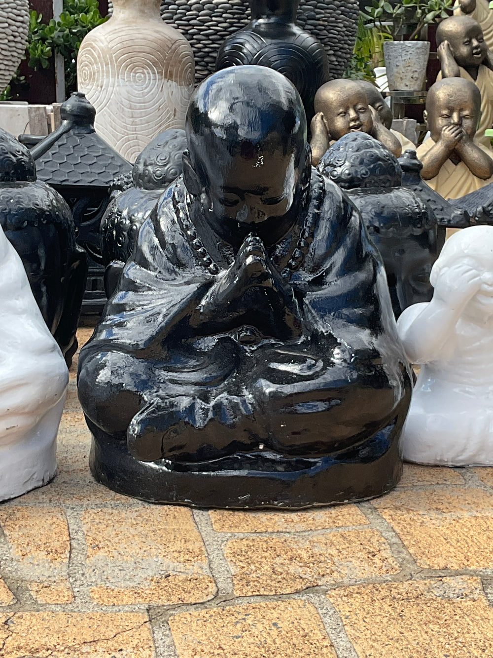 Praying Crossed Leg Buddha