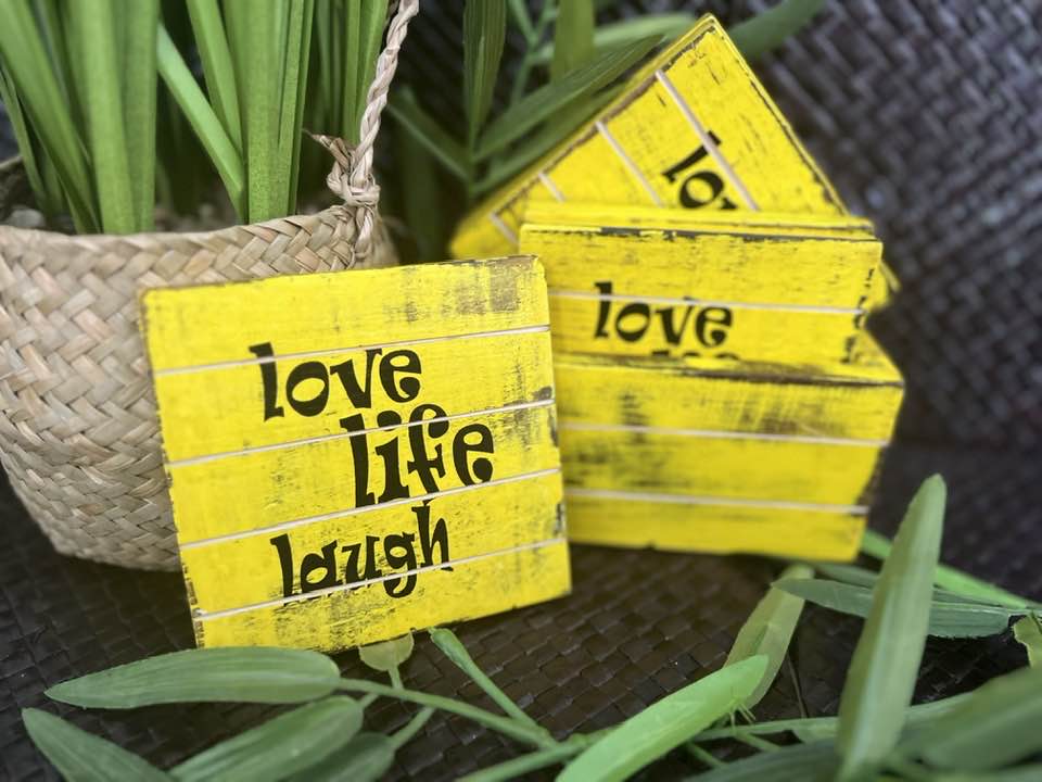 Wooden Coast Set "Love Life Laugh" Yellow